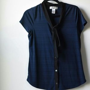 short sleeve button up blouse with pussybow